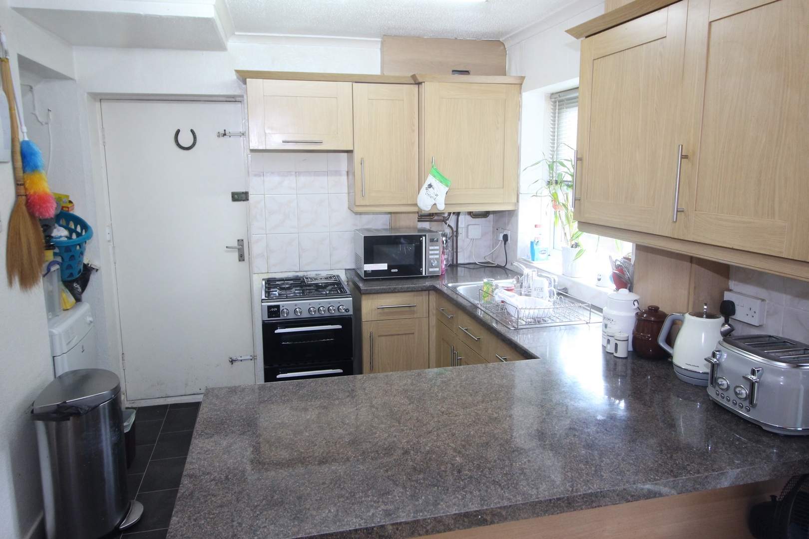 Melbourne Close, Balderstone, Rochdale 3 bed semidetached house £160,000