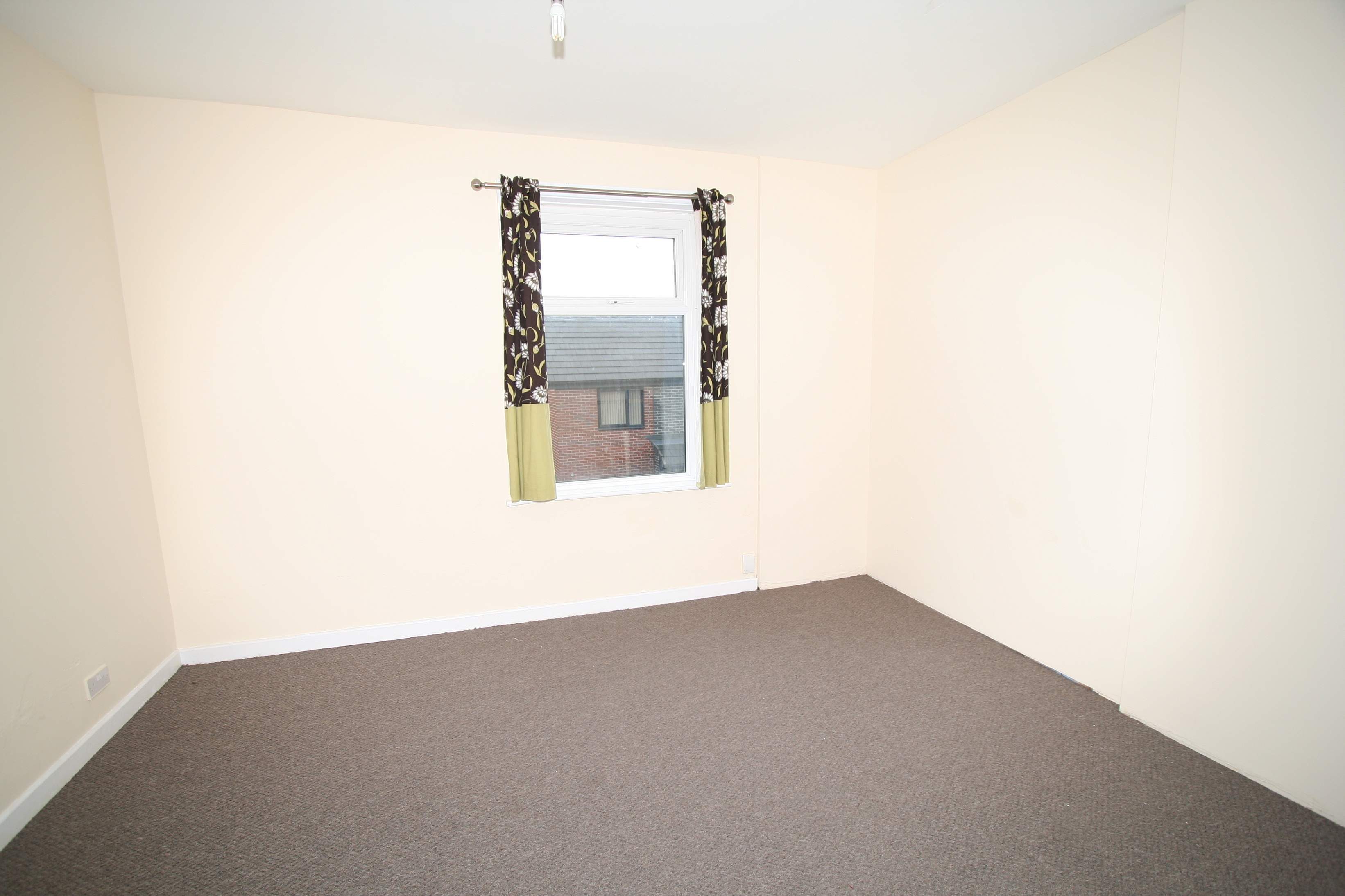 Dean Street, Hamer, Rochdale 2 bed terraced house £725 pcm (£167 pw)