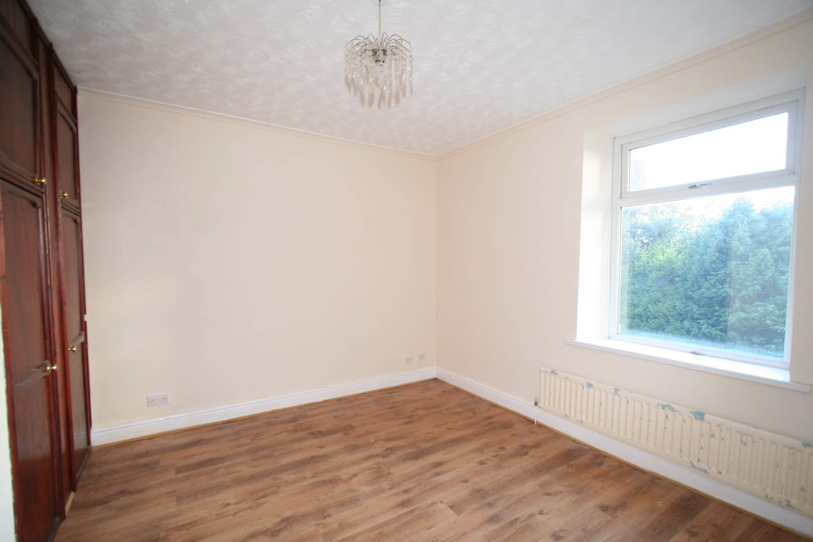 Whitworth Road,Cronkeyshaw, Rochdale 3 bed terraced house £675 pcm (£156 pw)