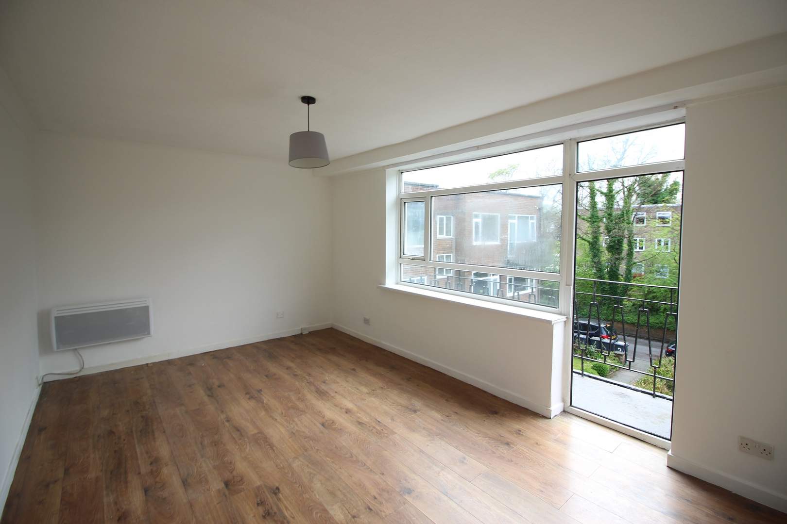 Lavenham Close, Bury, Greater Manchester 2 bed terraced house £650