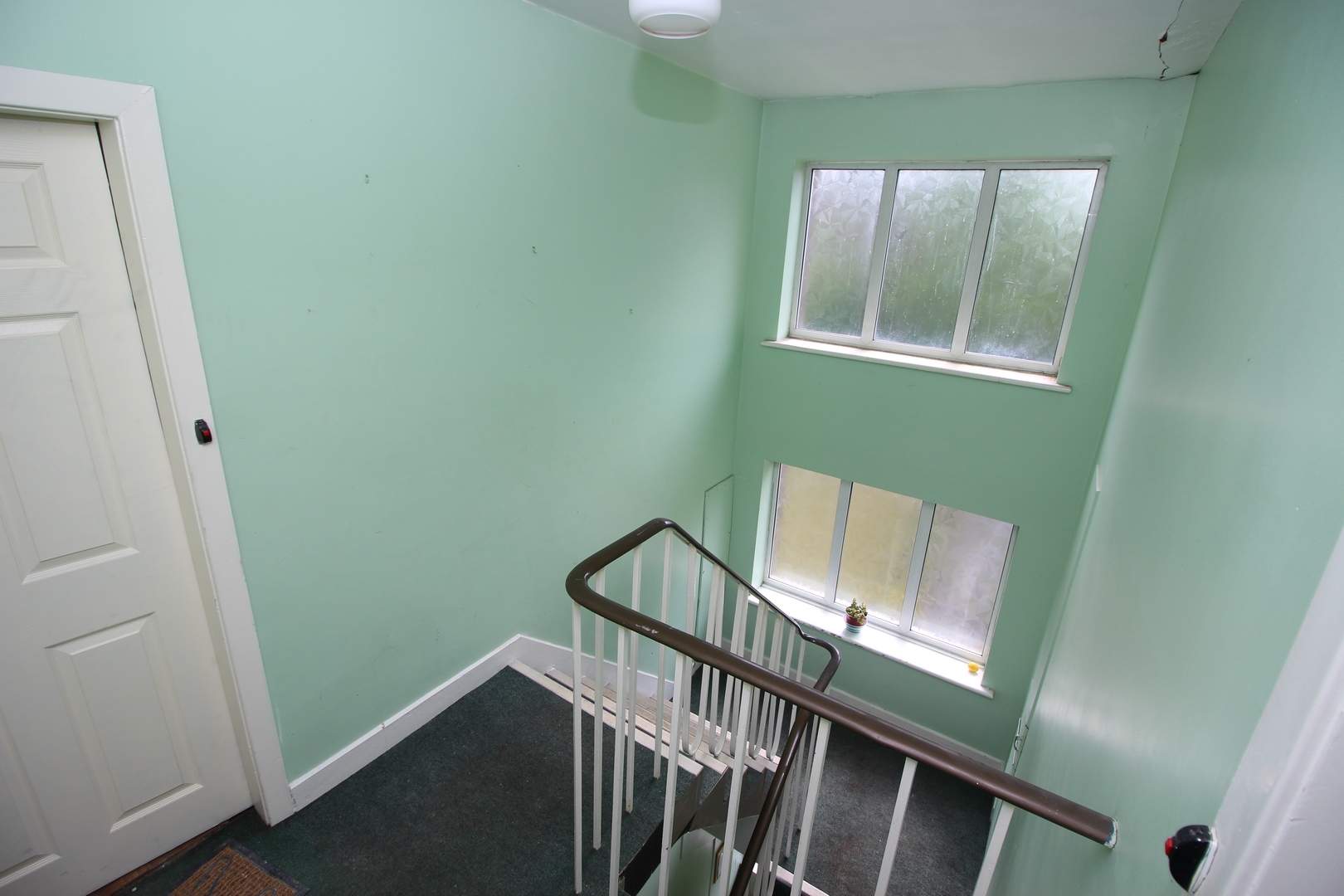 Lavenham Close, Bury, Greater Manchester 2 bed terraced house £650