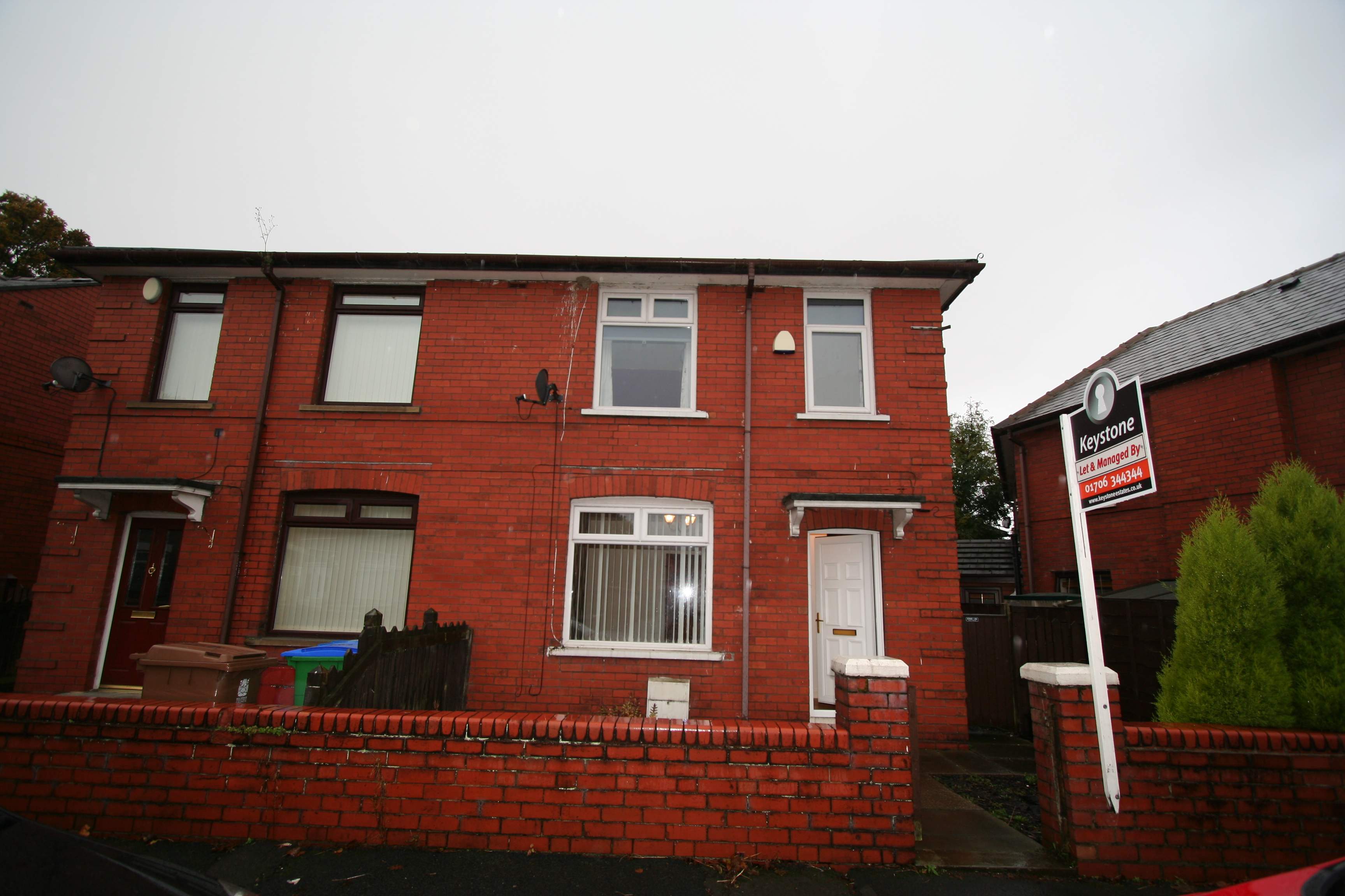 Brocklebank Road, Firgrove, Rochdale 2 bed semidetached house £500