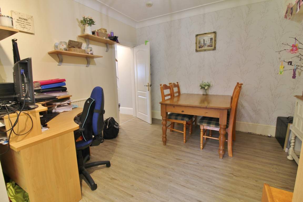 30 Port e Chee Avenue, Douglas IM2 5ER 3 bed semidetached house £355,000