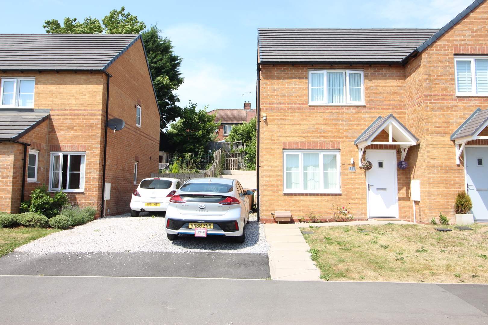 Constable Drive, Kirkholt, Rochdale 2 bed semi-detached house - £160,000